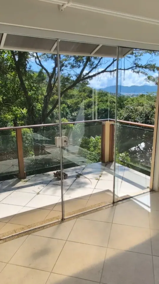 Rustic Style House in Florianópolis, Brazil with 360-Degree Panoramic View Rooftop within Nature
